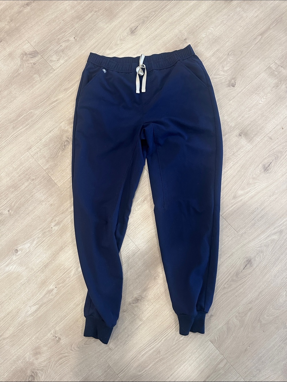 FIGS Navy Joggers (M)